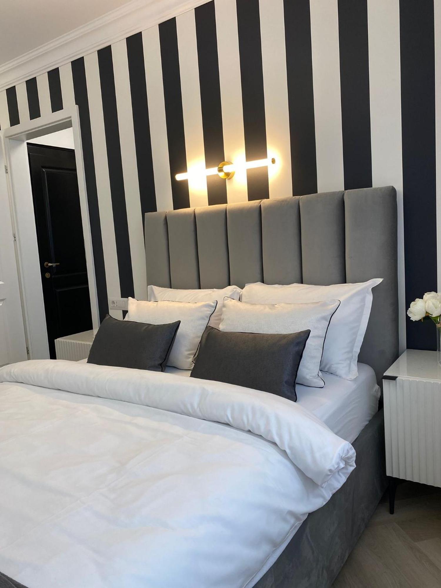 Studio Luxury Black & White Alba Iulia Exterior foto