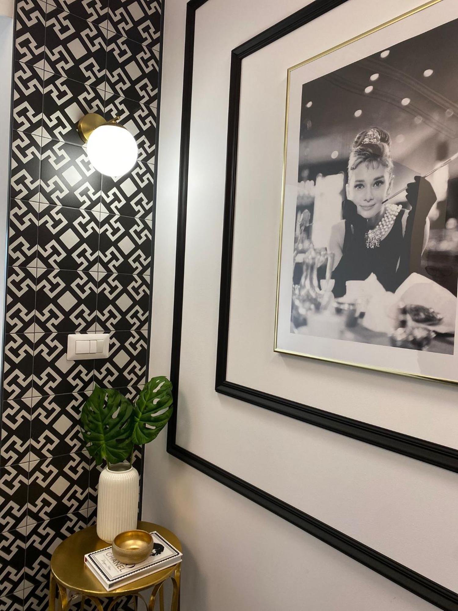 Studio Luxury Black & White Alba Iulia Exterior foto